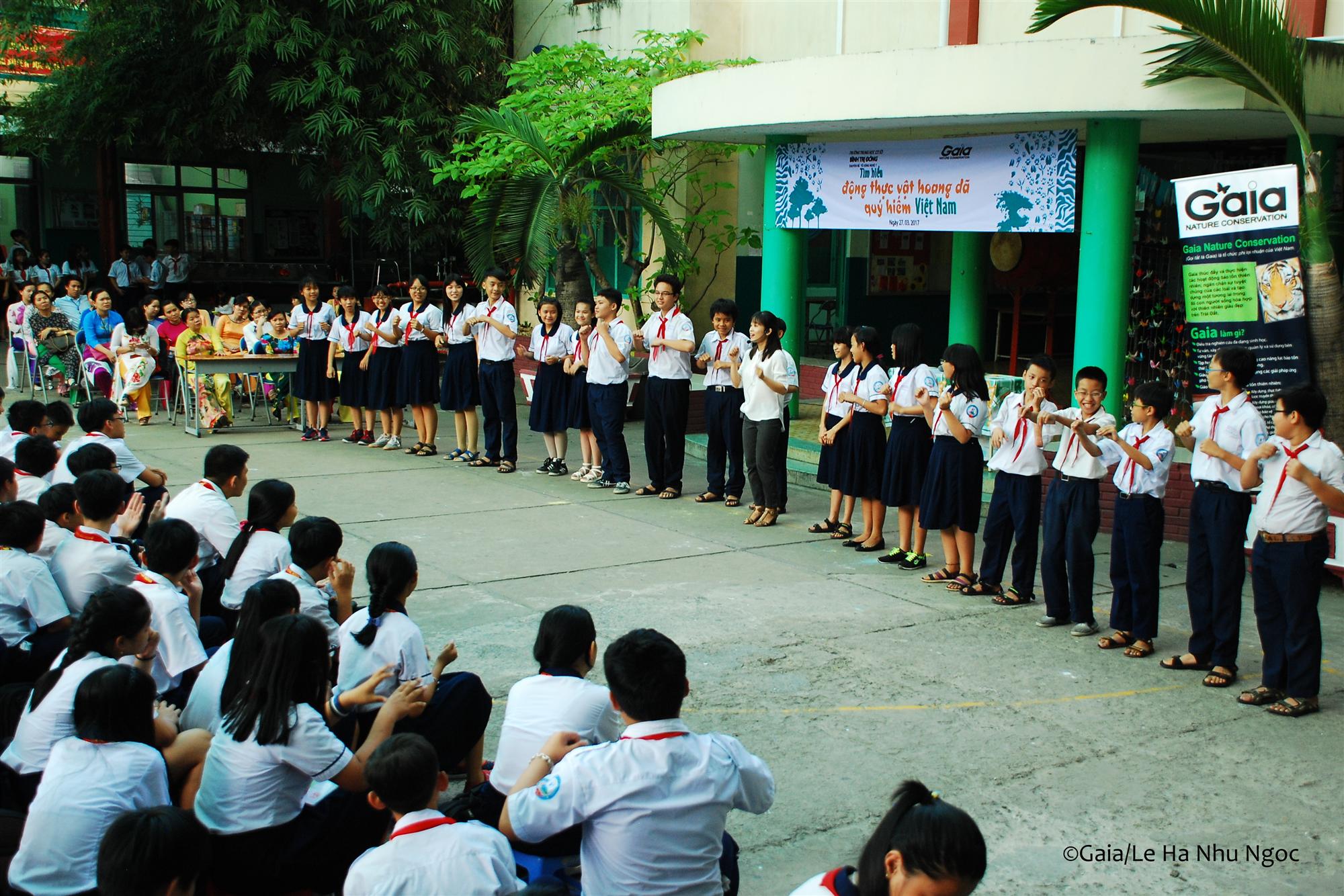 1000 học sinh tìm hiểu động thực vật hoang dã quý hiếm